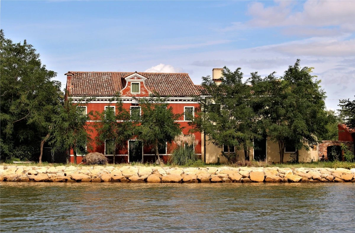 Esplora la Bellezza di Burano con un Tour in Kayak